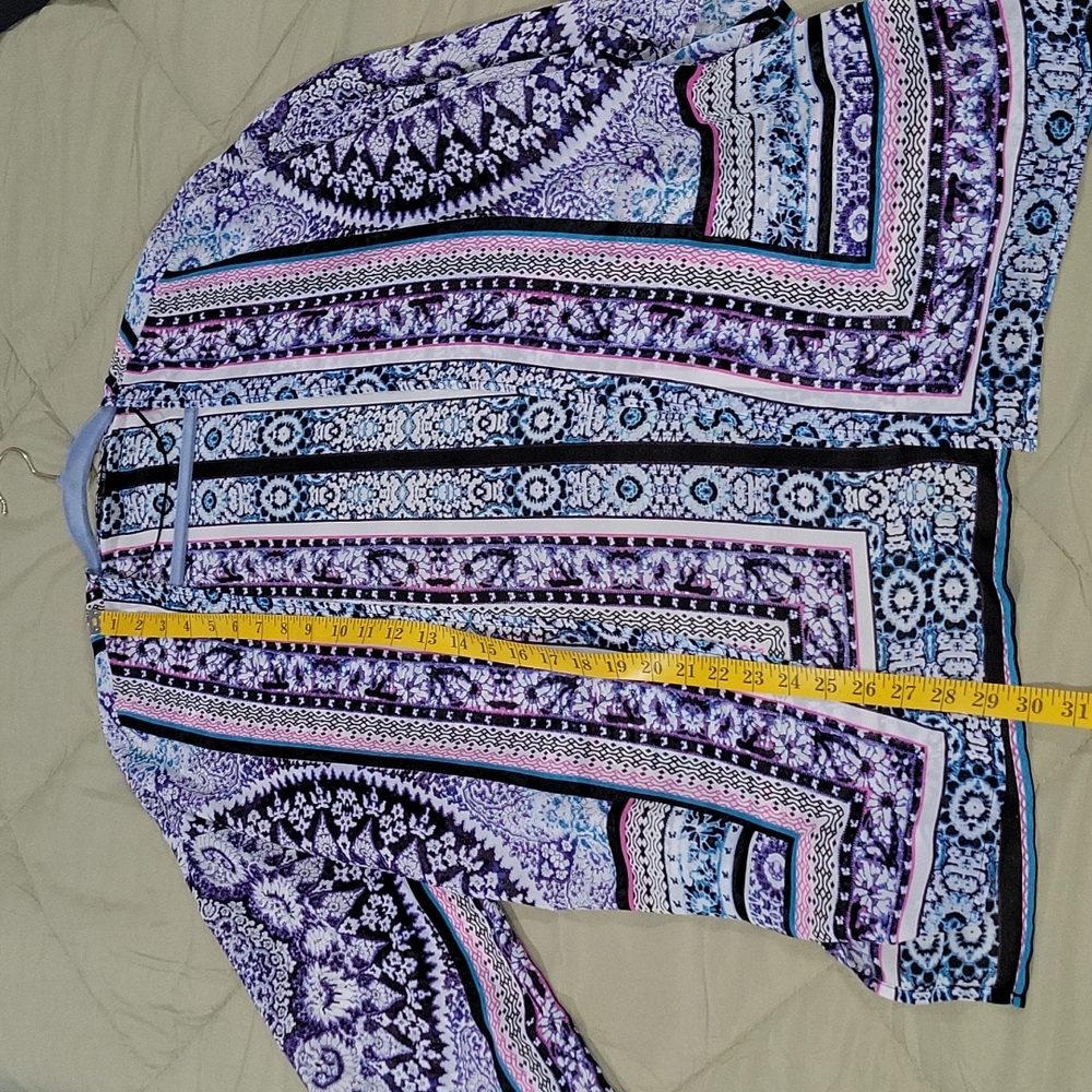 Express Abstract Ikat Print Open Blouse - image 8